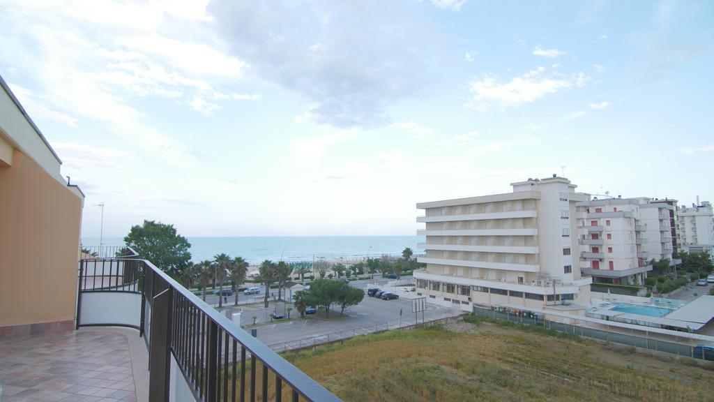 Appartamenti Sul Lungomare Alba Adriatica Ngoại thất bức ảnh