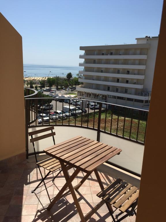 Appartamenti Sul Lungomare Alba Adriatica Ngoại thất bức ảnh